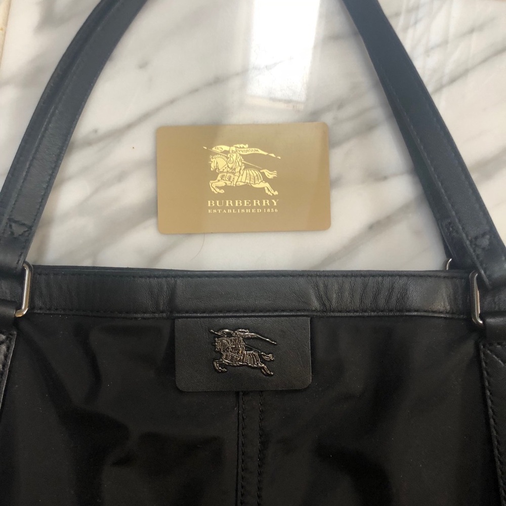 BURBERRY BUCKLEIGH NYLON TOTE BAG - Picture 6 of 16